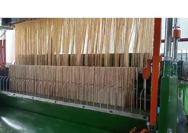 EXTRUSORA DE MACARRÃO ESPAGUETE